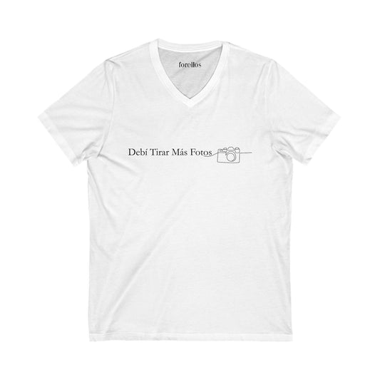 Debí Tirar Más Fotos V-Neck, Black Lettering)